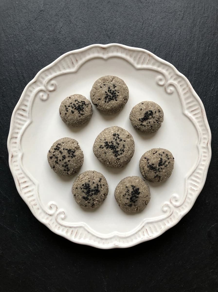 Small bread rolls with cream cheese